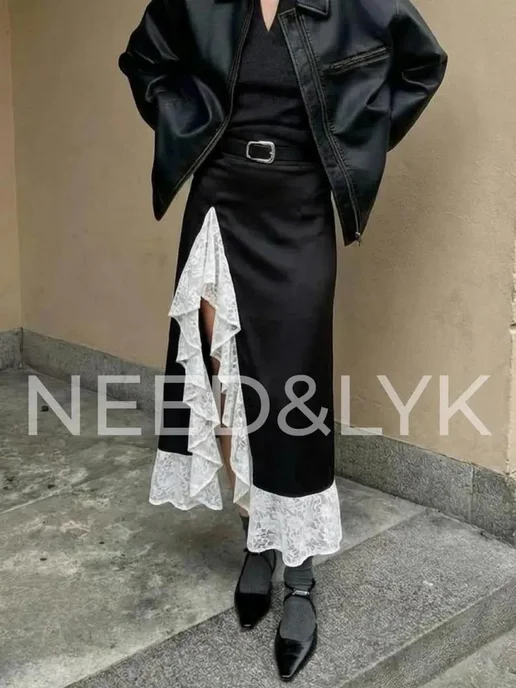 Юбка чёрная с кружевом